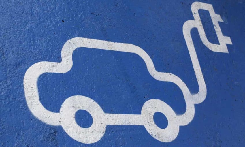 Labour party pledges to ban sale of non-electric cars by 2030