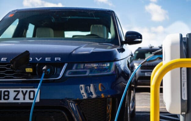 Jaguar Land Rover commits to go all-electric by 2030