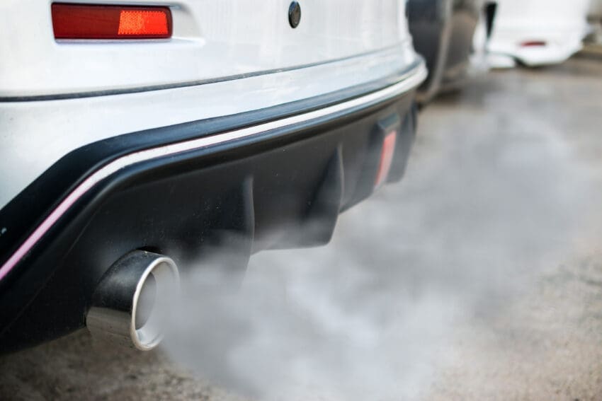 Fossil fuel cars make ‘hundreds of times’ more waste than electric cars