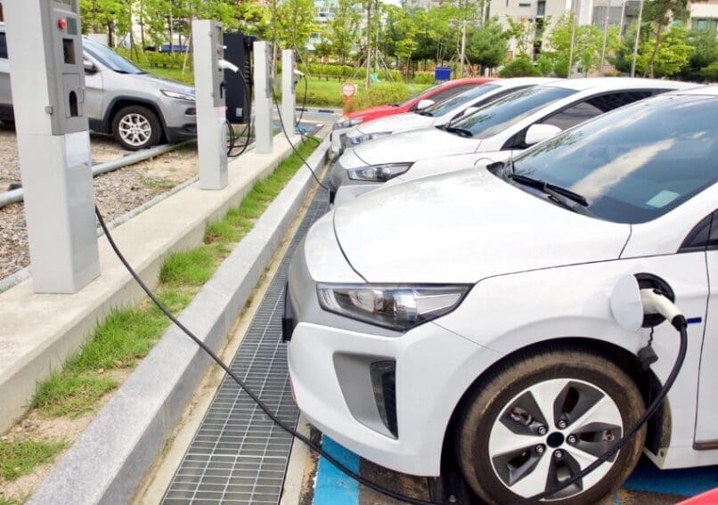 Government acts to break charging monopoly at motorway services