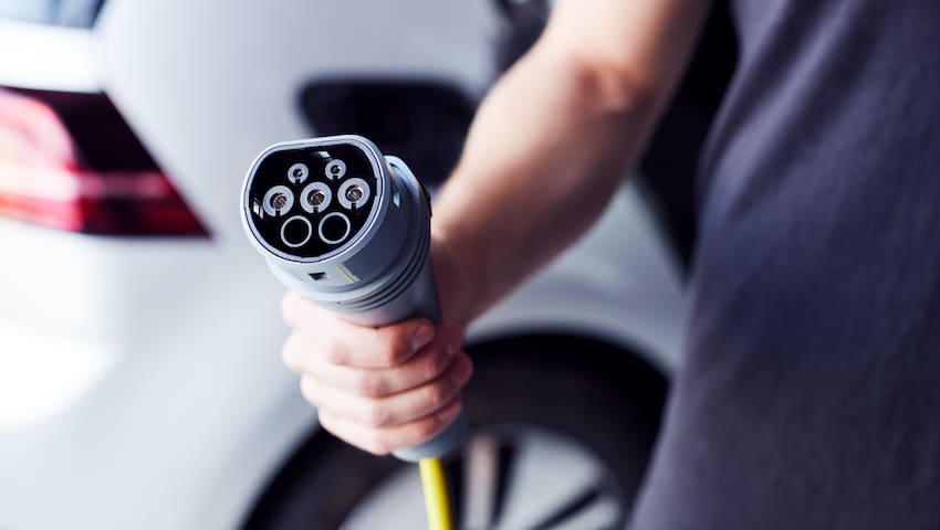 COP26: Manufacturers hold out on deal to end car emissions by 2040