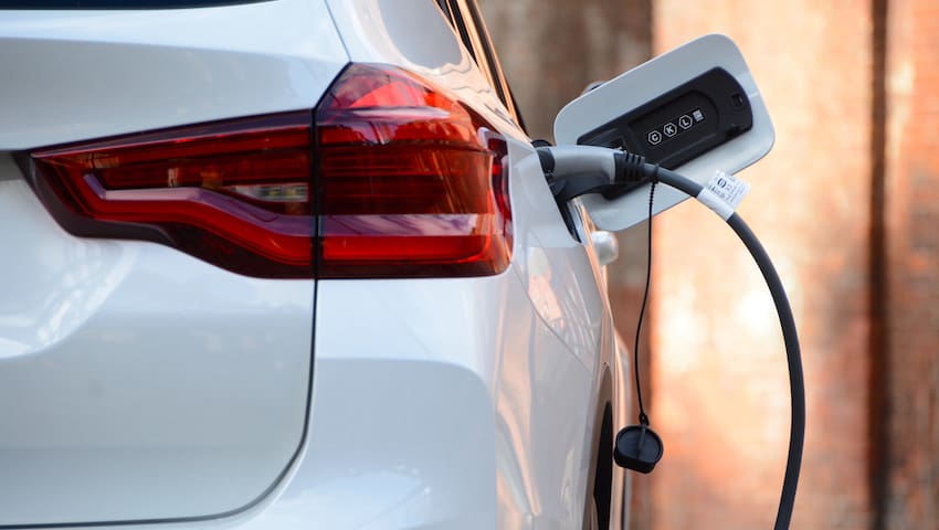 UK motorists predicted to buy over 330,000 new EVs in 2022