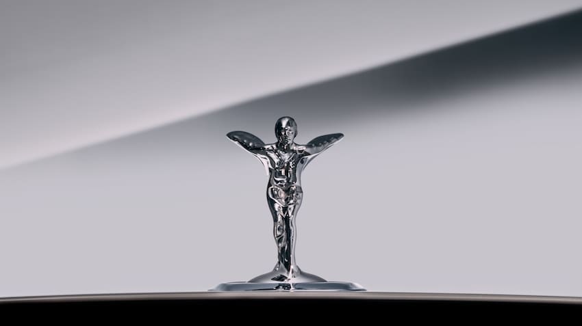 Rolls-Royce Spectre spirit of ecstasy 2