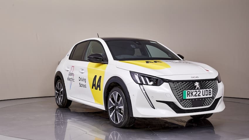 Peugeot e-208