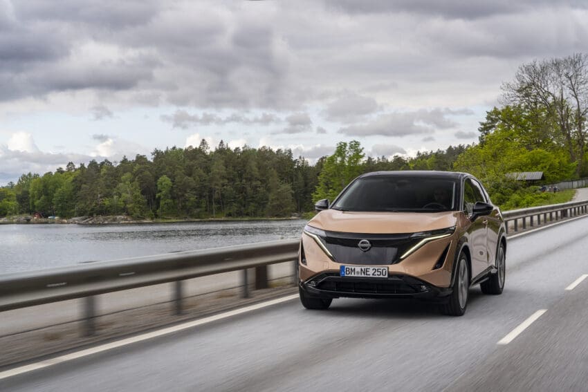 Nissan Ariya 2022 Driving