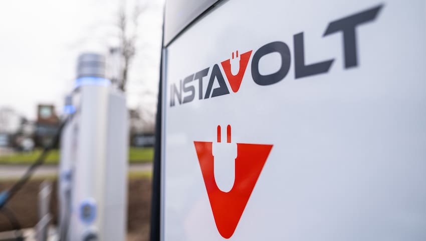 Instavolt boosts five more charging sites with battery storage technology