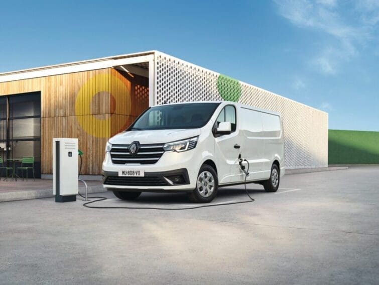 Renault announces price, range and specification for Trafic E-Tech
