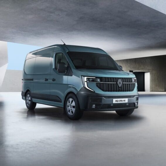 Renault Master E-Tech to make UK debut at CV Show