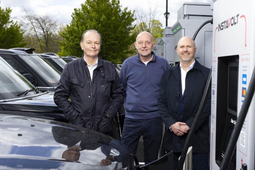 London cabbies join campaign to cut charging tax