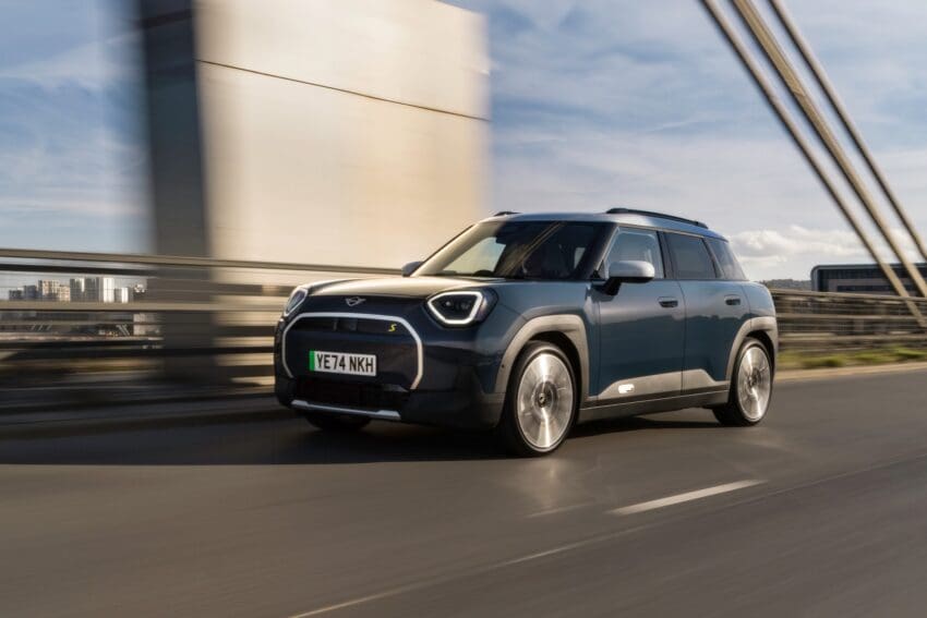 Mini cuts EV prices by up to £9,000