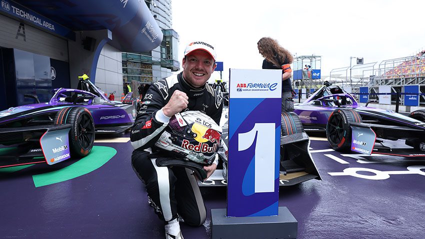 Cassidy dominates from lights to flag in rain-drenched Shanghai to claim first win of the season