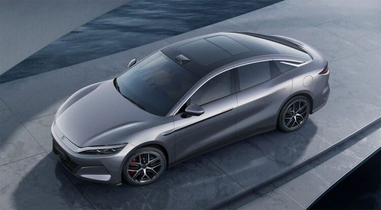 byd han L which supports megawatt charging
