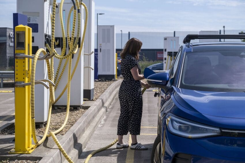 First Charge scheme opens bus depot chargers to the public