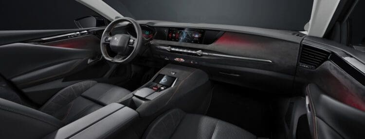 DS-No4-EV-interior