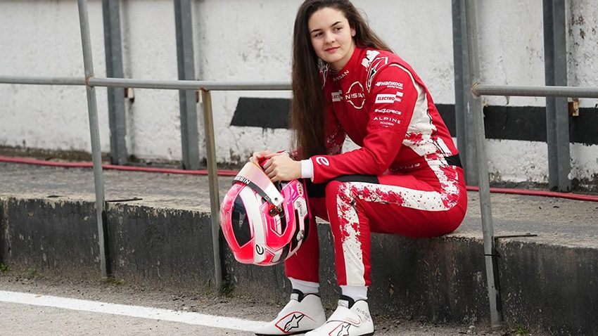 Abbi Pulling returns with Nissan for second Formula E Women’s Test in Valencia