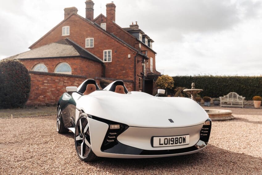 Longbow reveals first demonstrator of ‘featherlight’ Speedster EV