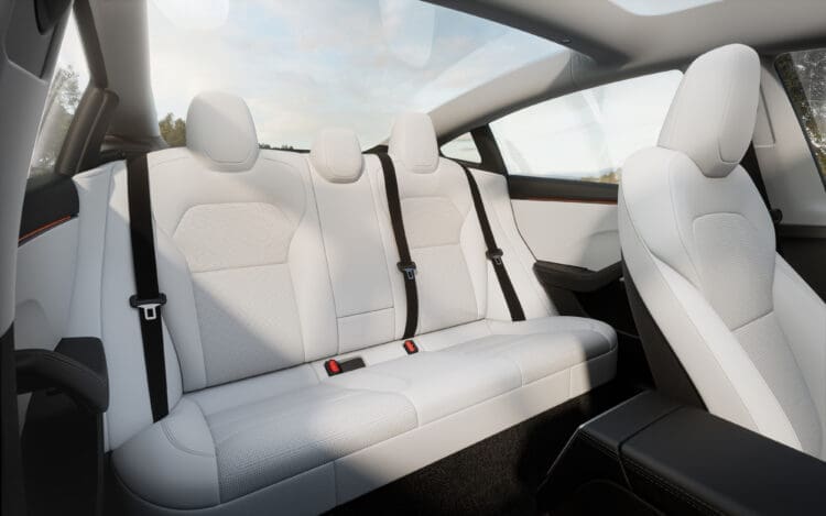 Tesla-Model-3-white-interior