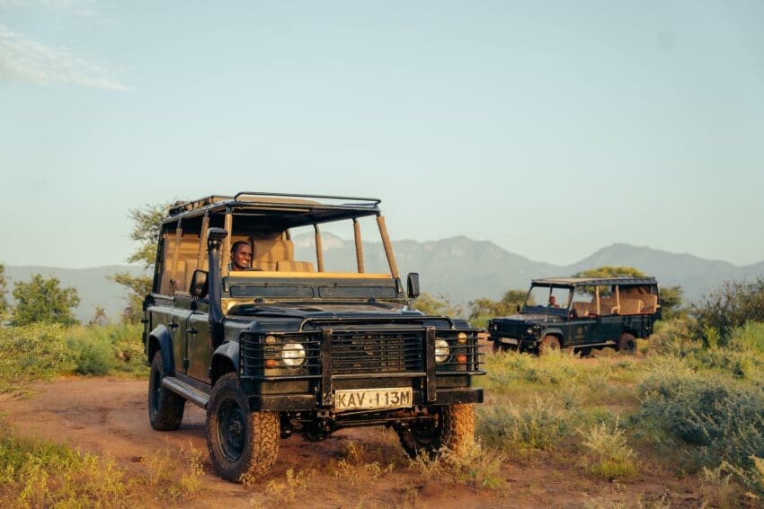 Electrogenic converts Kenyan safari Land Rovers Defenders from diesel to EV