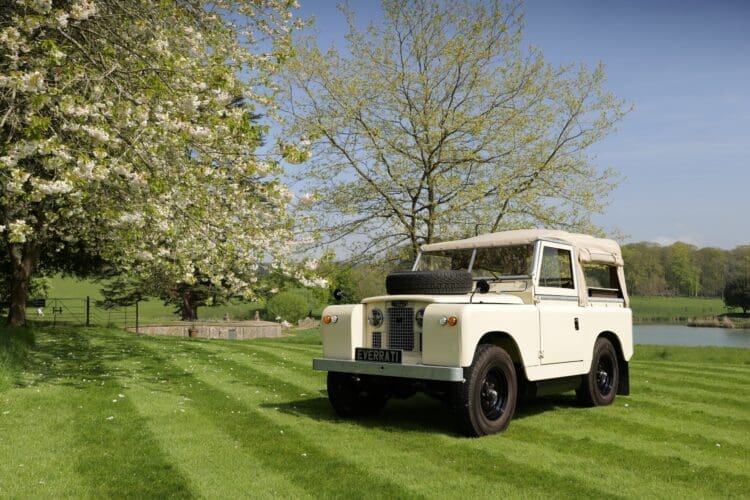 EV Bond Car - Everrati Land Rover Series II