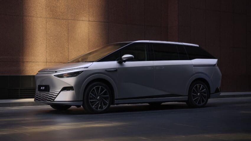 Starship-inspired Xpeng X9 MPV to arrive in UK during Q3 2026