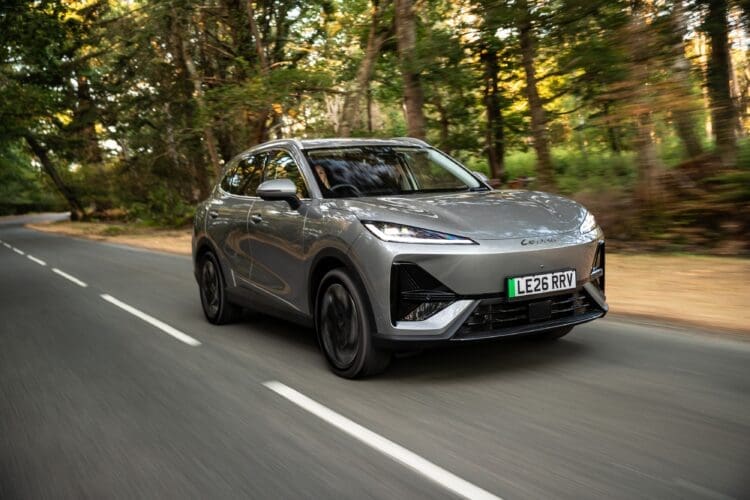 Lepas L6 driving image