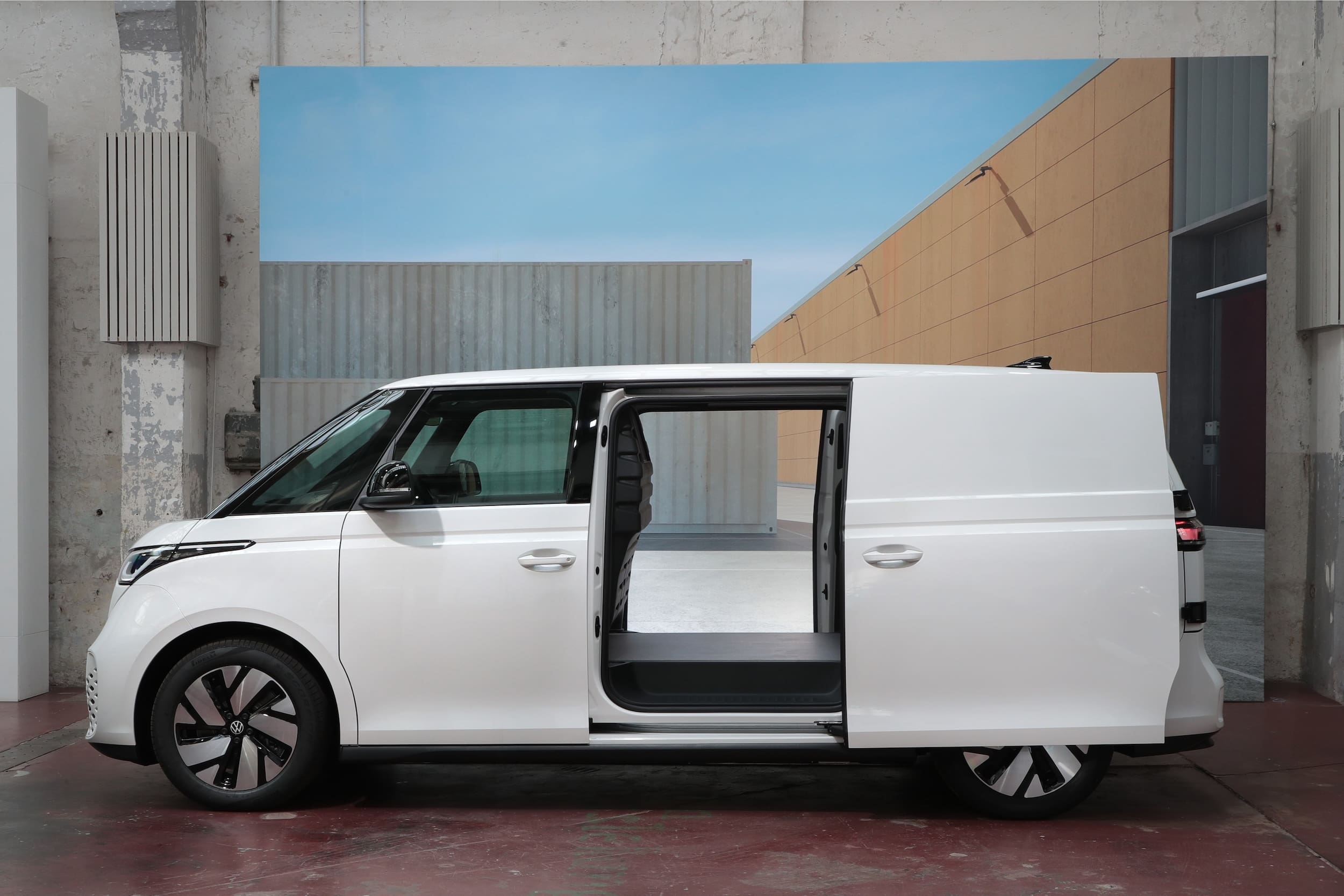 VW-ID-Buzz-LWB-Cargo
